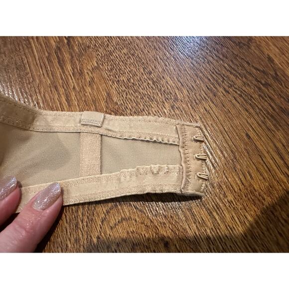 Wacoal Women’s Red Carpet Strapless Underwire Bra – Beige – Size 34D - Picture 5 of 8